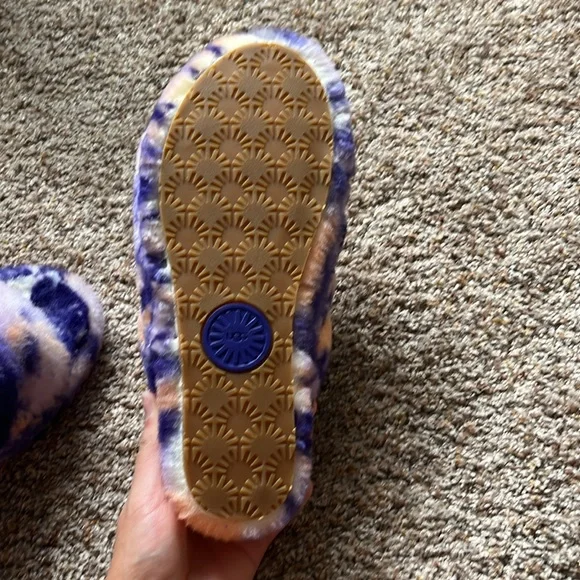 Platform Ugg Slippers - Picture 6 of 6